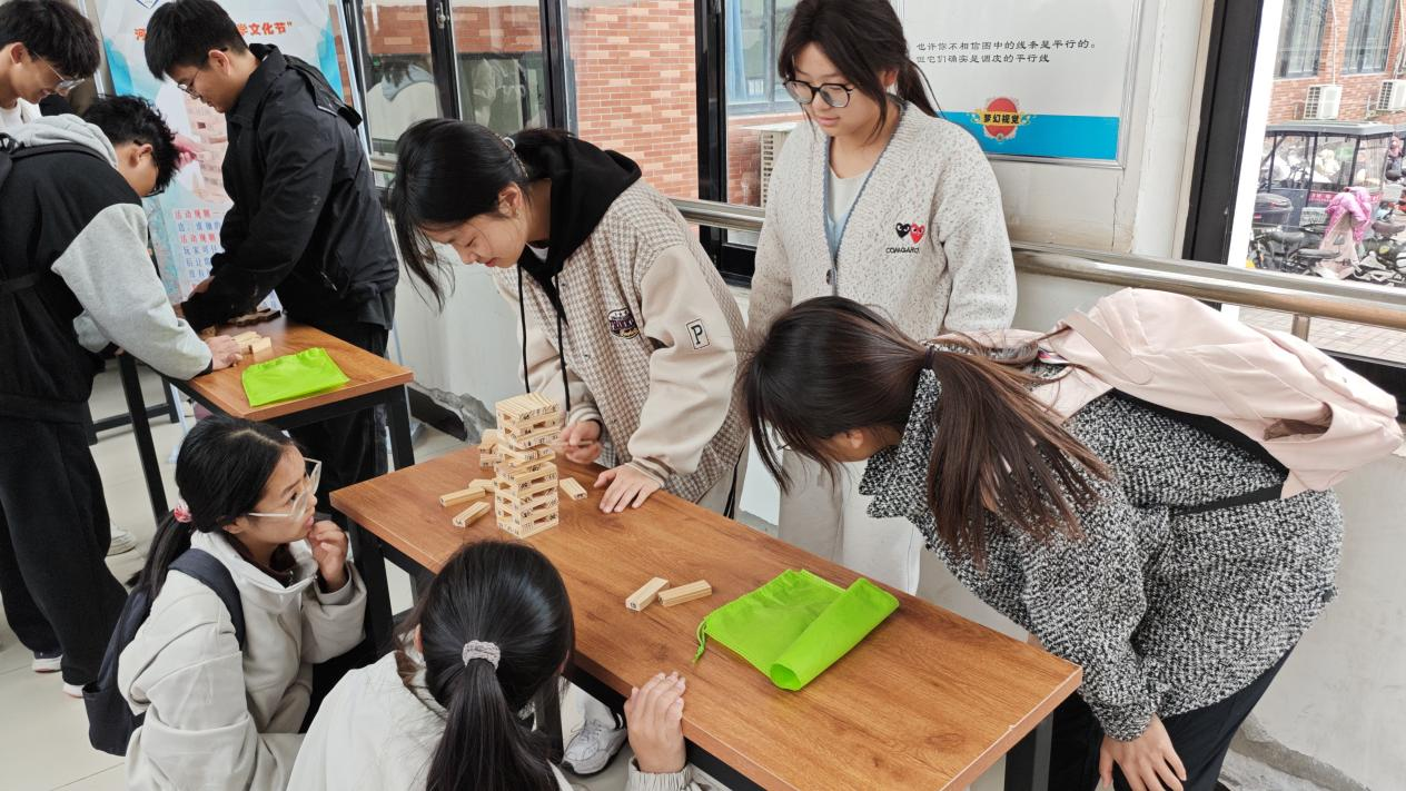 空中棋塔.png